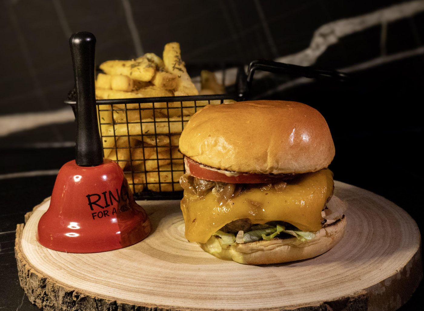 Le Fidèle — burger bœuf cheddar